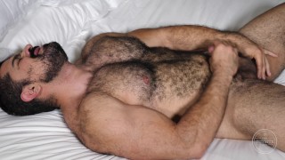 Hairy MUSCLE DADDY Hugo is an EXHIBITIONIST with a Big HARD DICK Cumshot
